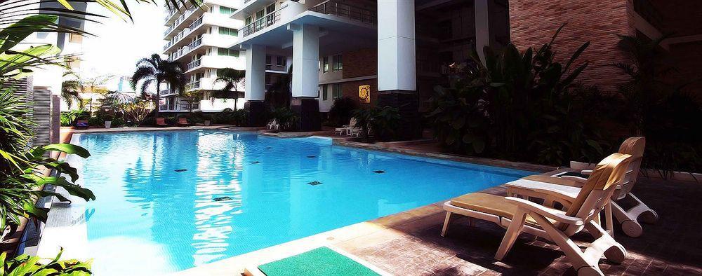 The Capital Resort @ Sukhumvit 50 Μπανγκόκ Εξωτερικό φωτογραφία Swimming pool