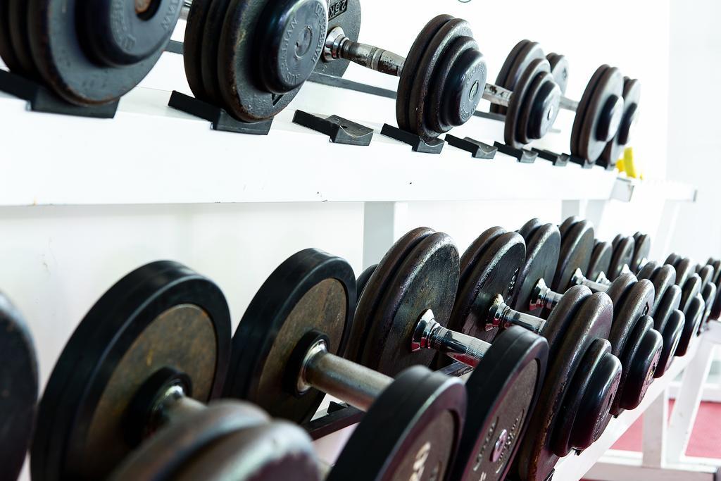 The Capital Resort @ Sukhumvit 50 Μπανγκόκ Εξωτερικό φωτογραφία Dumbbells