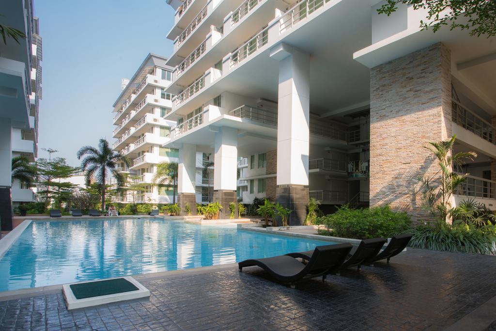 The Capital Resort @ Sukhumvit 50 Μπανγκόκ Εξωτερικό φωτογραφία The Panorama pool