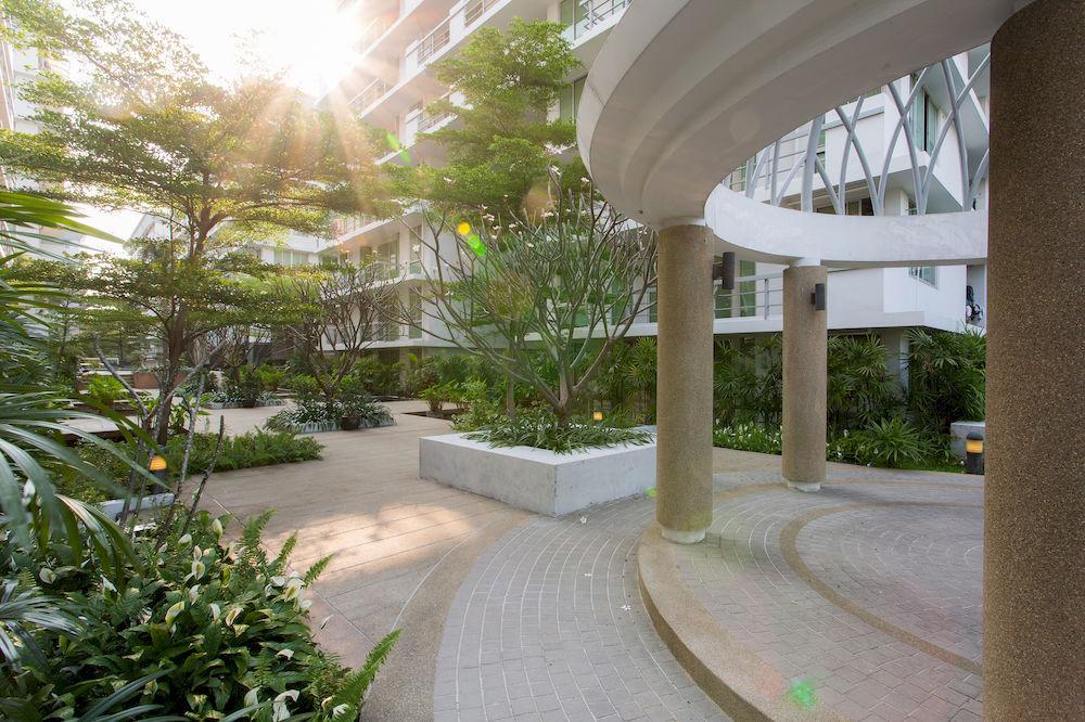 The Capital Resort @ Sukhumvit 50 Μπανγκόκ Εξωτερικό φωτογραφία The Park