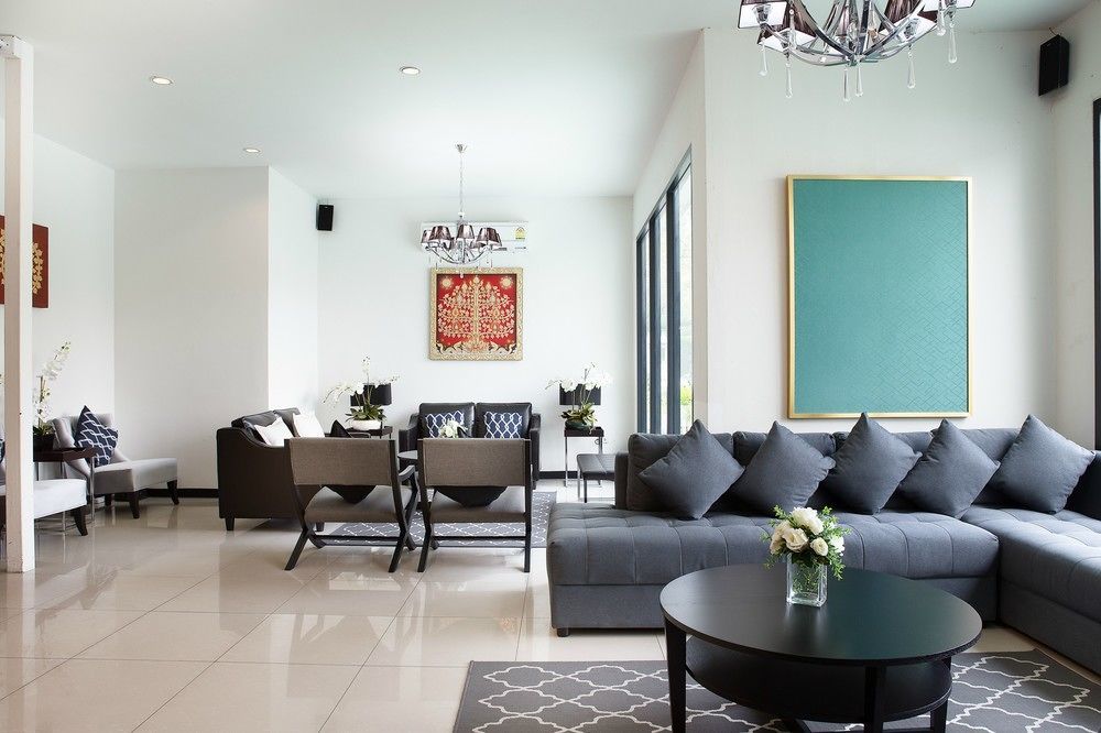 The Capital Resort @ Sukhumvit 50 Μπανγκόκ Εξωτερικό φωτογραφία A living room in a house
