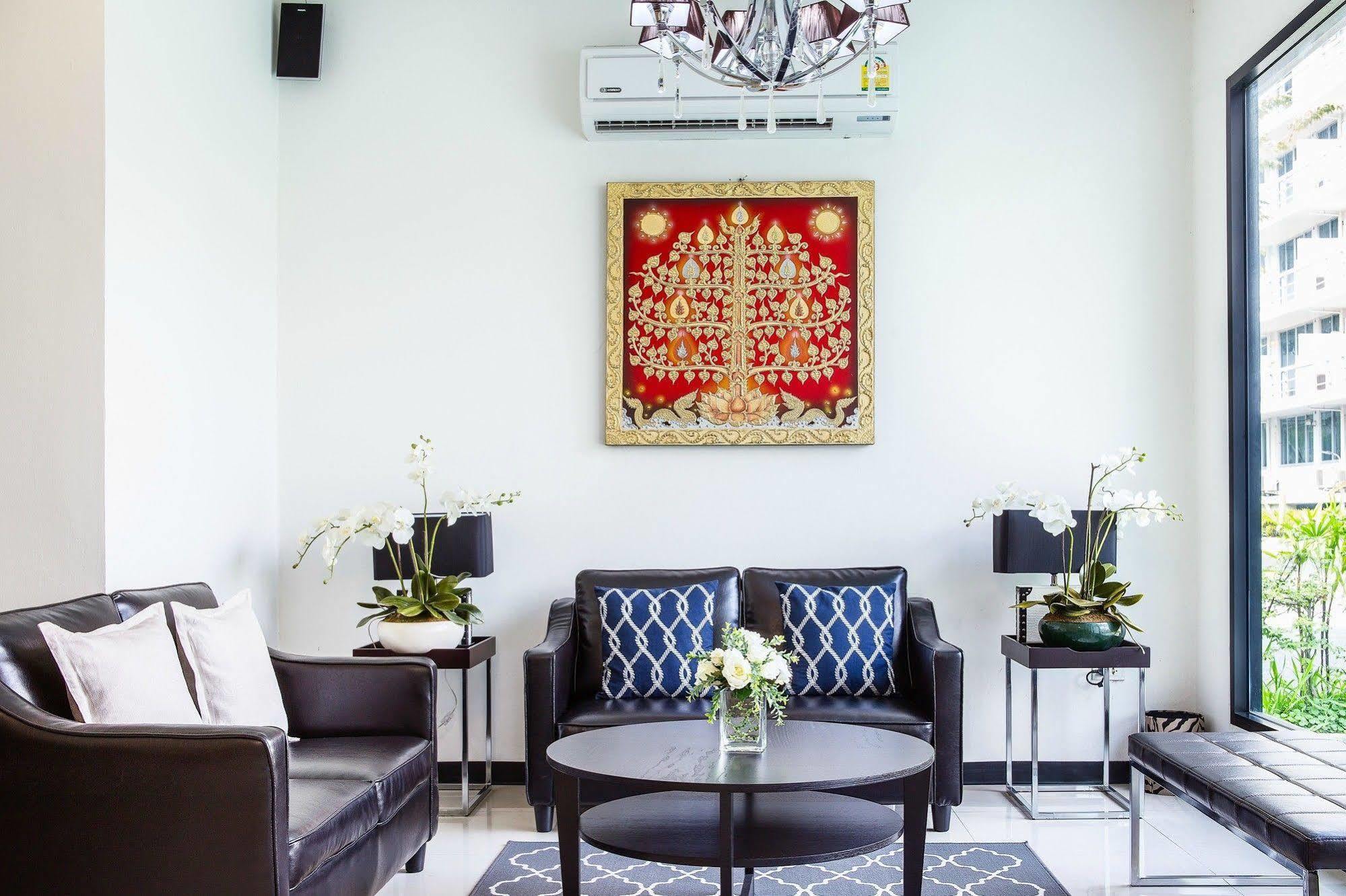The Capital Resort @ Sukhumvit 50 Μπανγκόκ Εξωτερικό φωτογραφία The interior of the Thai Embassy in Singapore